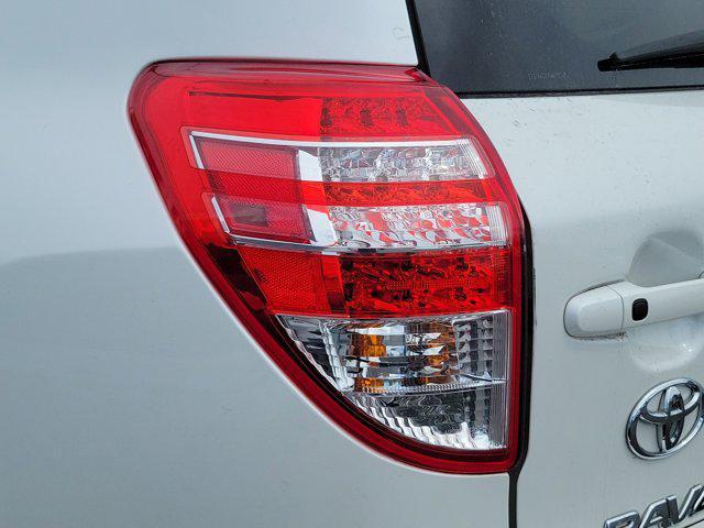 Photo of 2012 Blizzard Pearl Toyota RAV4