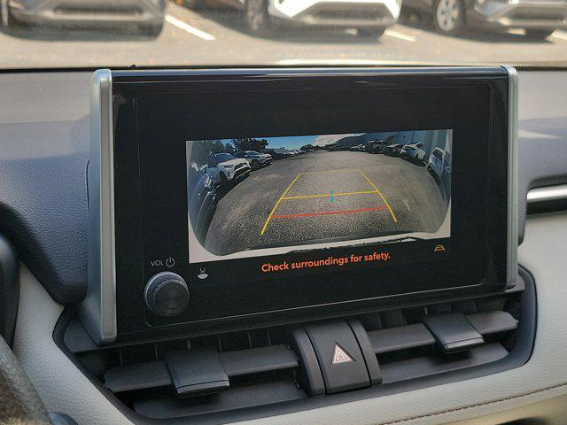 Photo of 2023 Ice Cap Toyota RAV4