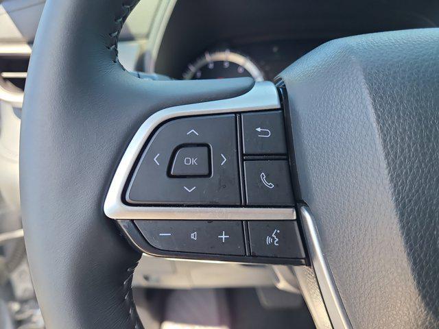 Photo of 2024 Moon Dust Toyota Highlander