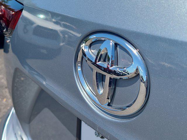 Photo of 2024 Moon Dust Toyota Highlander