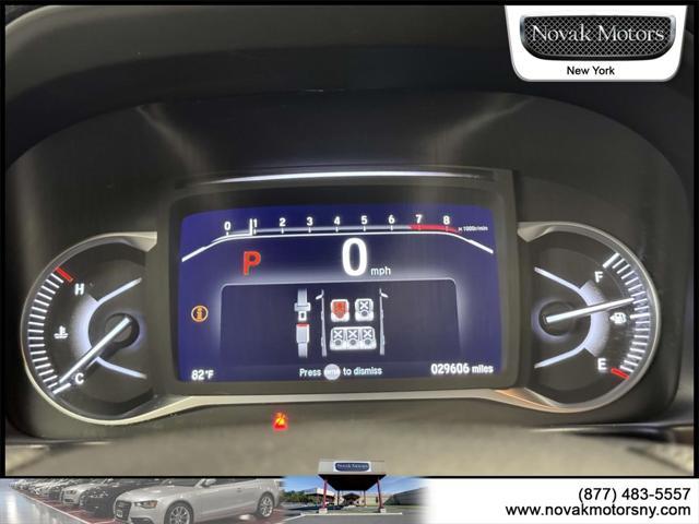 Photo of 2022 Gray Honda Passport