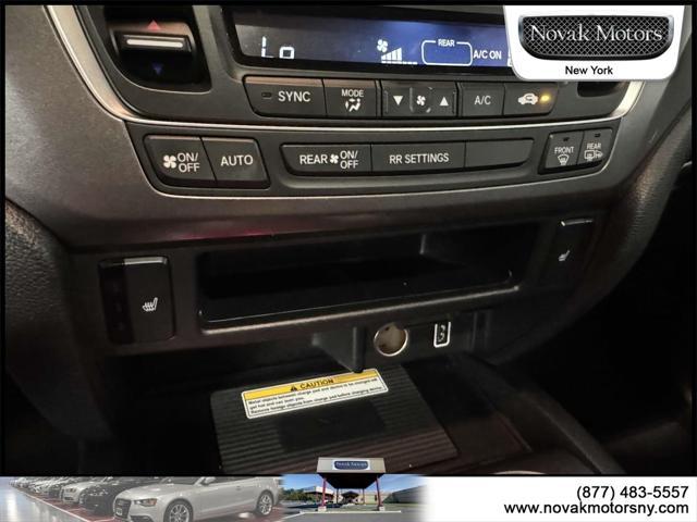Photo of 2022 Gray Honda Passport