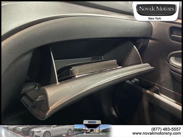 Photo of 2022 Gray Honda Passport