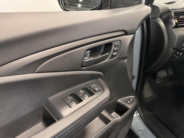 Photo of 2022 Gray Honda Passport