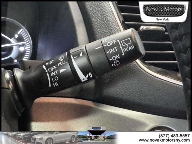 Photo of 2022 Gray Honda Passport