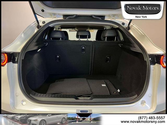 Photo of 2022 Snowflake White Pearl Mica Mazda CX-30