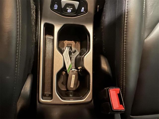 Photo of 2021 Alpine White Clearcoat Jeep Renegade
