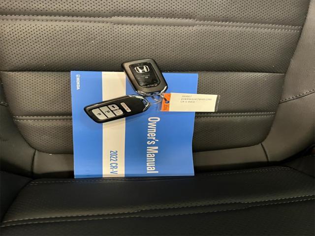 Photo of 2022 White Honda CR-V