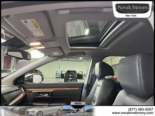 Photo of 2022 White Honda CR-V
