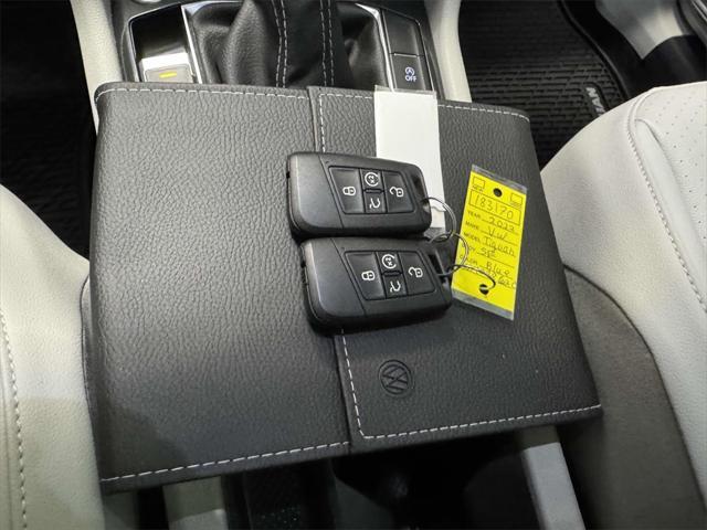 Photo of 2022 Blue Volkswagen Tiguan