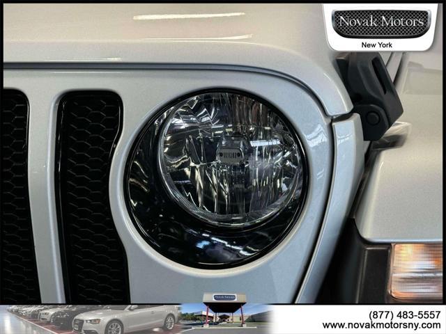 Photo of 2022 Silver Zynith Clearcoat Jeep Wrangler Unlimited