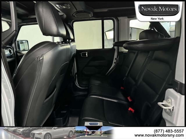 Photo of 2022 Silver Zynith Clearcoat Jeep Wrangler Unlimited