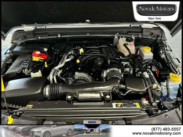 Photo of 2022 Silver Zynith Clearcoat Jeep Wrangler Unlimited