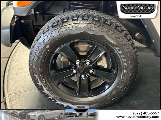 Photo of 2022 Silver Zynith Clearcoat Jeep Wrangler Unlimited
