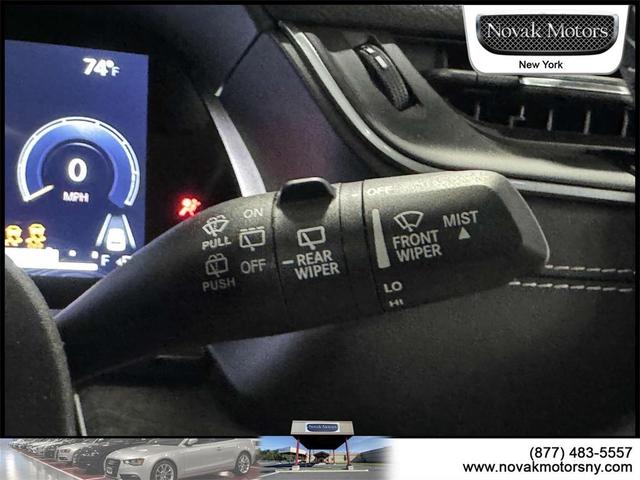 Photo of 2022 Baltic Gray Metallic Clearcoat Jeep Grand Cherokee