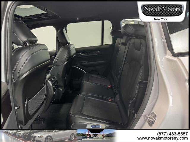 Photo of 2022 Bright White Clearcoat Jeep Grand Cherokee