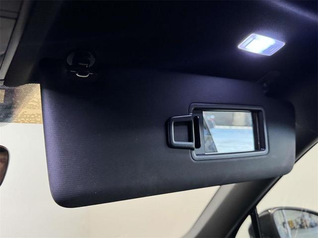 Photo of 2022 Gray Volkswagen Tiguan