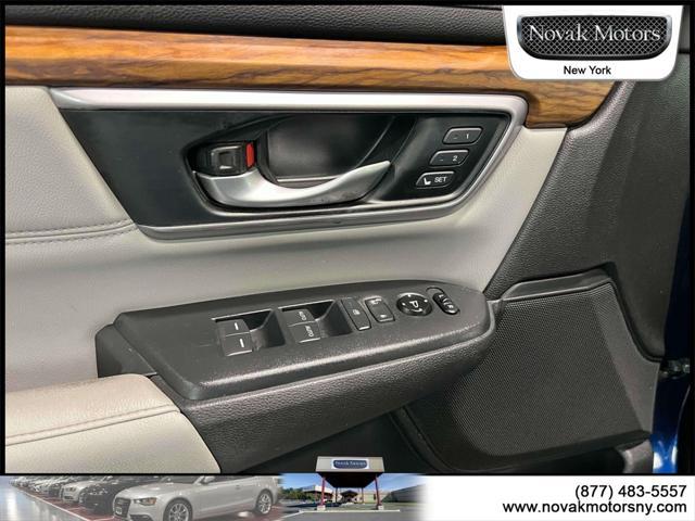 Photo of 2018 Blue Honda CR-V