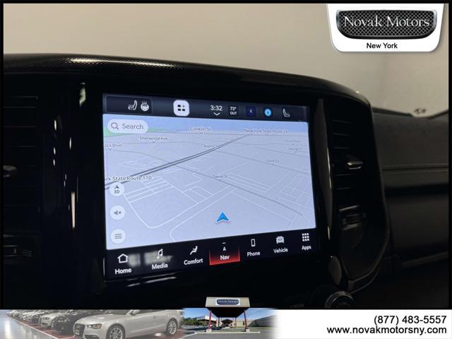 Photo of 2022 Diamond Black Crystal Pearlcoat RAM 1500