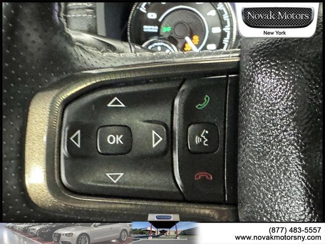 Photo of 2022 Diamond Black Crystal Pearlcoat RAM 1500