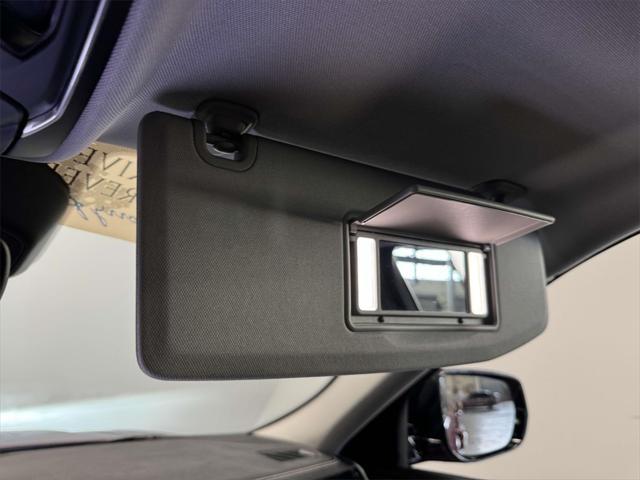Photo of 2022 Velvet Red Pearlcoat Jeep Grand Cherokee