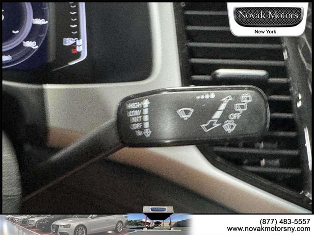 Photo of 2022 White Volkswagen Atlas Cross Sport