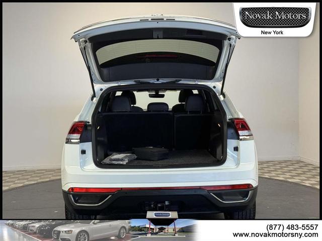 Photo of 2022 White Volkswagen Atlas Cross Sport