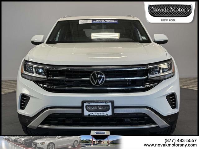 Photo of 2022 White Volkswagen Atlas Cross Sport