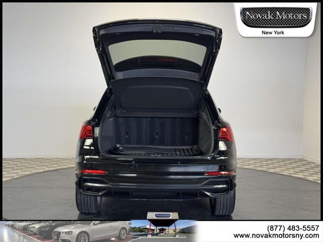 Photo of 2022 Black Audi Q3
