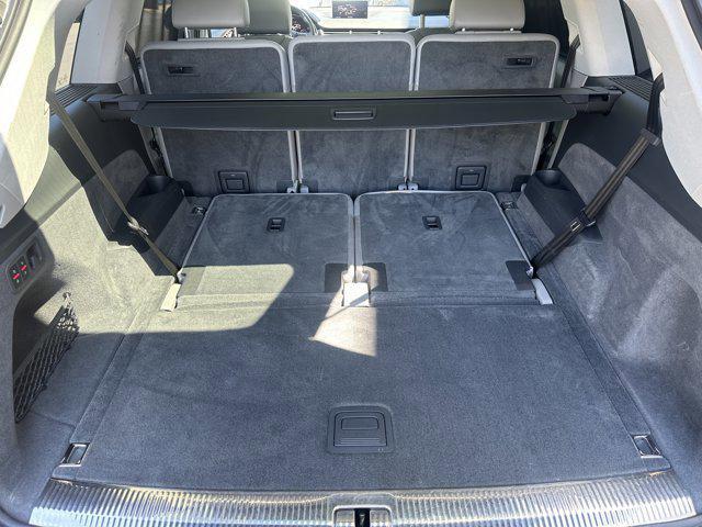 Photo of 2019 Samurai Gray Metallic Audi Q7