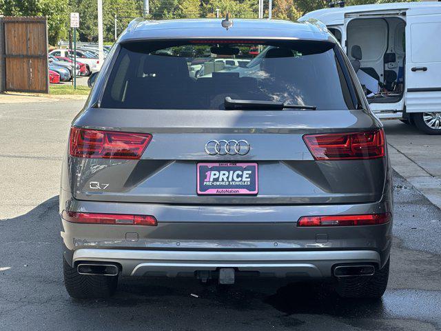 Photo of 2019 Samurai Gray Metallic Audi Q7