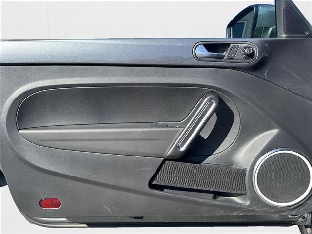 Photo of 2018 Platinum Gray Metallic/Black Roof Volkswagen Beetle