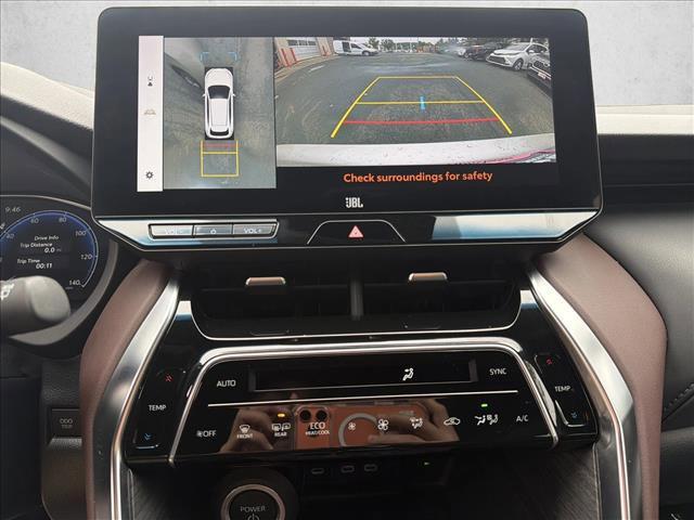 Photo of 2024 Titanium Glow Toyota Venza