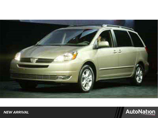 Photo of 2004 Silver/Gray Toyota Sienna