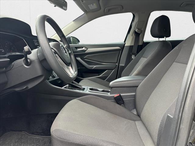 Photo of 2021 Black Uni Volkswagen Jetta