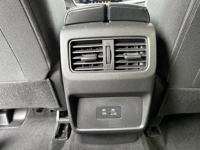 Photo of 2023 Brilliant Silver Metallic Nissan Rogue