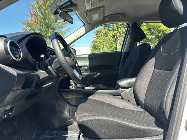 Photo of 2024 Aspen White Tricoat Nissan Kicks