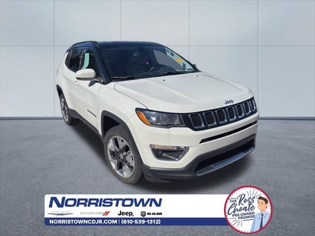 Photo of 2018 White Clearcoat Jeep Compass