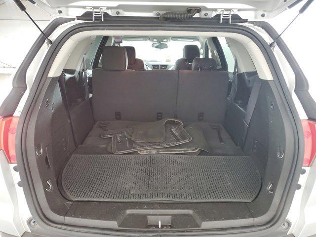 Photo of 2012 Silver Ice Metallic Chevrolet Traverse