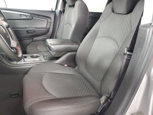 Photo of 2012 Silver Ice Metallic Chevrolet Traverse