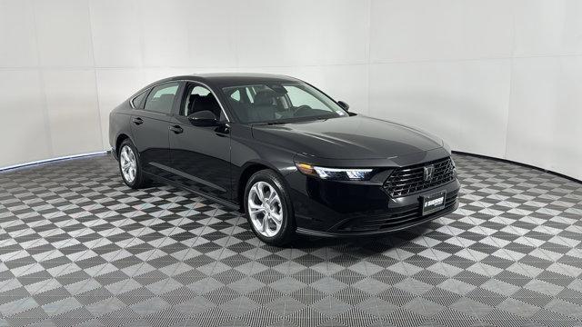 Photo of 2025 Crystal Black Pearl Honda Accord
