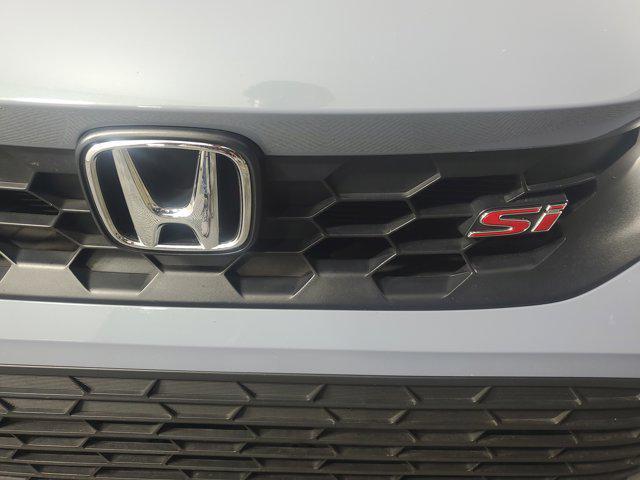 Photo of 2024 Sonic Gray Pearl Honda Civic Si