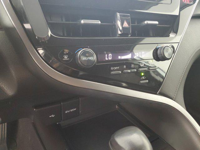 Photo of 2022 Celestial Silver Metallic Toyota Camry