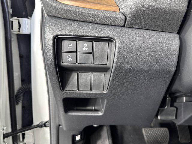 Photo of 2022 Platinum White Pearl Honda CR-V