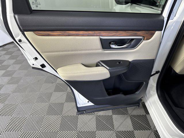 Photo of 2022 Platinum White Pearl Honda CR-V