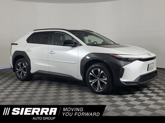 Photo of 2023 Wind Chill Pearl w/Black Roof Toyota bZ4X
