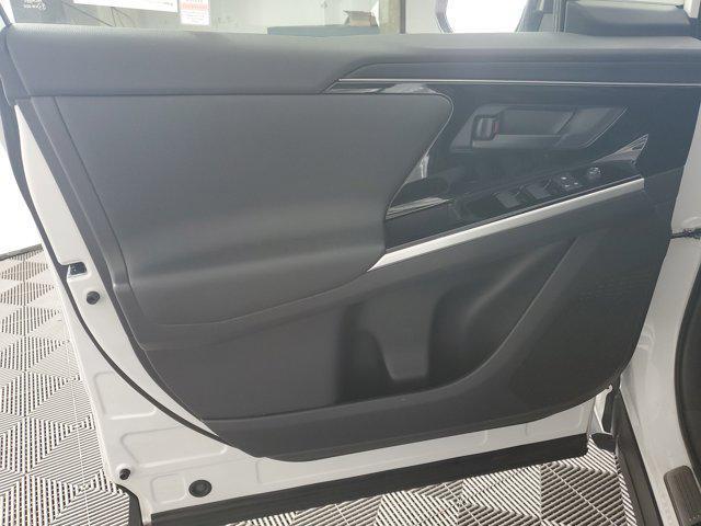 Photo of 2023 Wind Chill Pearl w/Black Roof Toyota bZ4X
