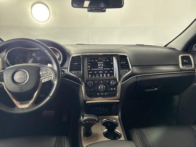 Photo of 2015 Maximum Steel Metallic Clearcoat Jeep Grand Cherokee