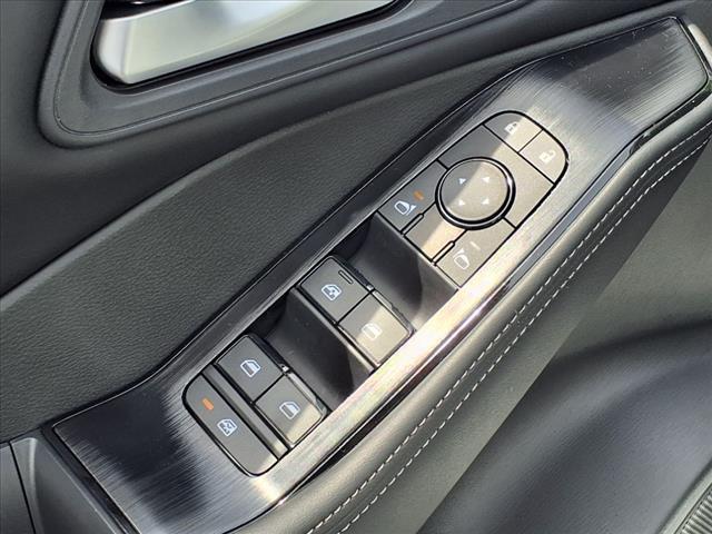 Photo of 2025 Everest White Pearl Nissan Rogue