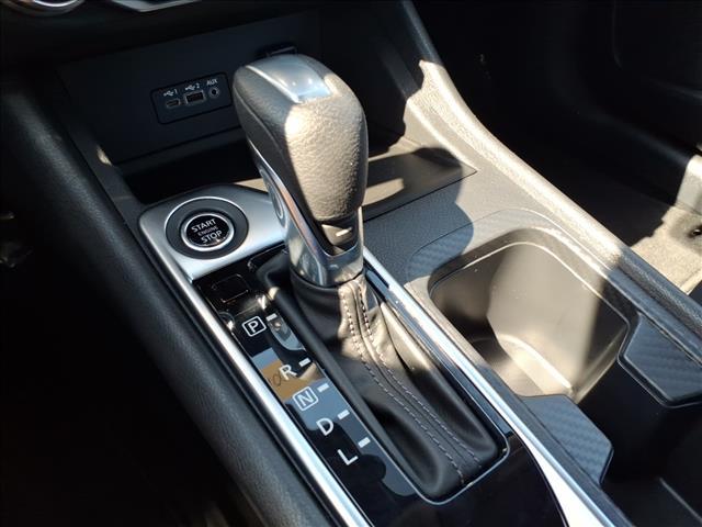 Photo of 2022 Super Black Nissan Sentra